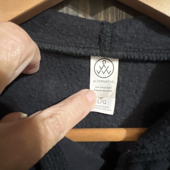 Yellow Stone Dutton Ranch Navy Blue Hoodie Size L Pullover Very Soft EUC - Picture 2 of 4